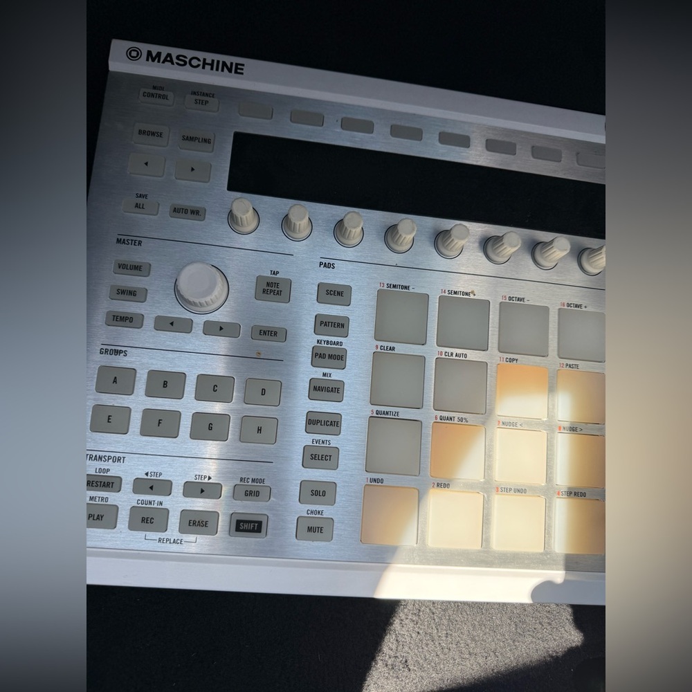 Maschine mk2 controller only Silver and White Music Controller